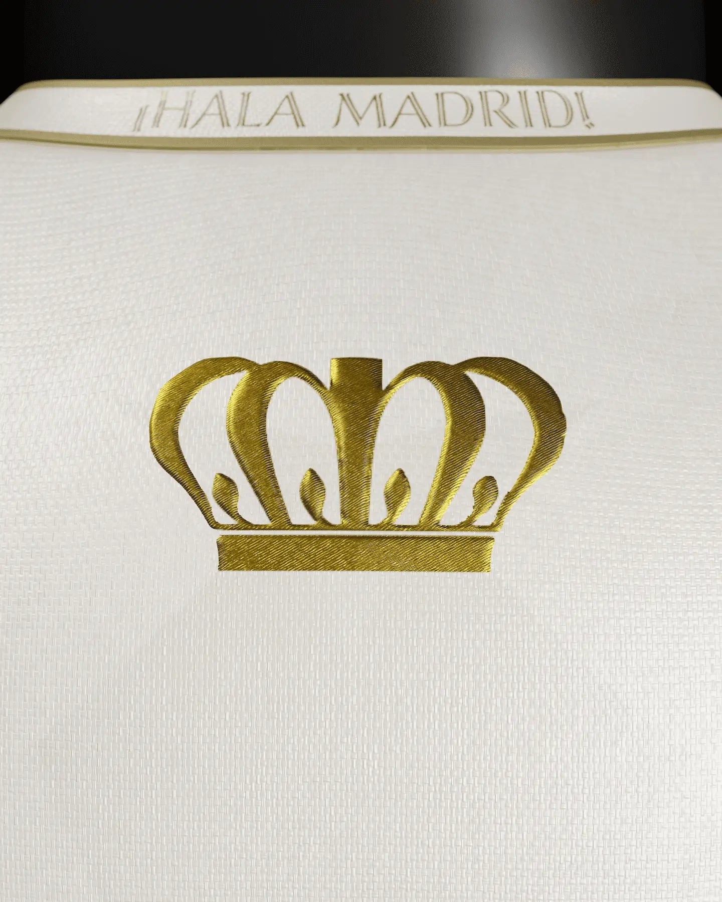 Couronne sur maillot du Real Madrid blanc champions League