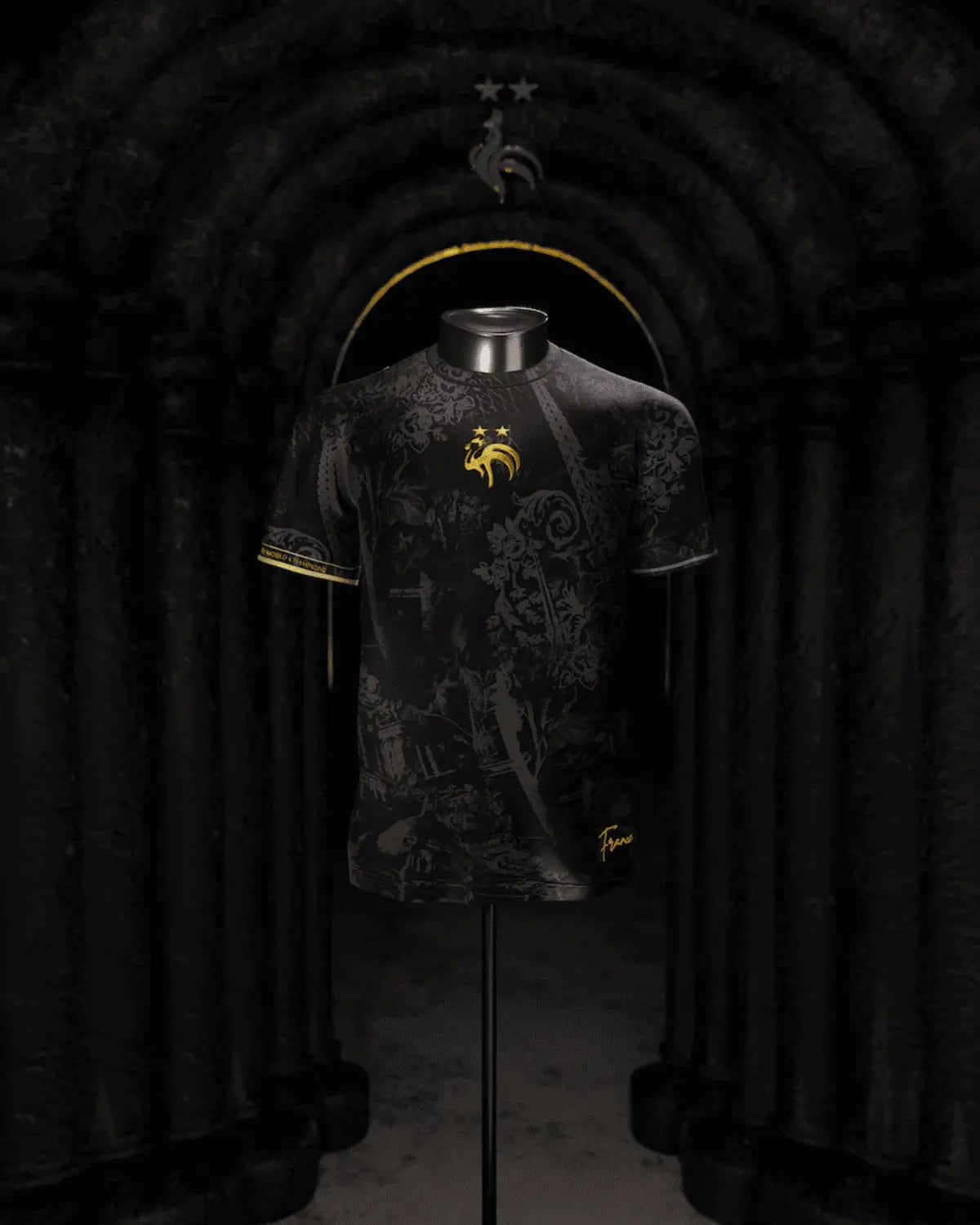 Maillot France noir Black Édition, broderies dorées et coq doré sur fond sombre